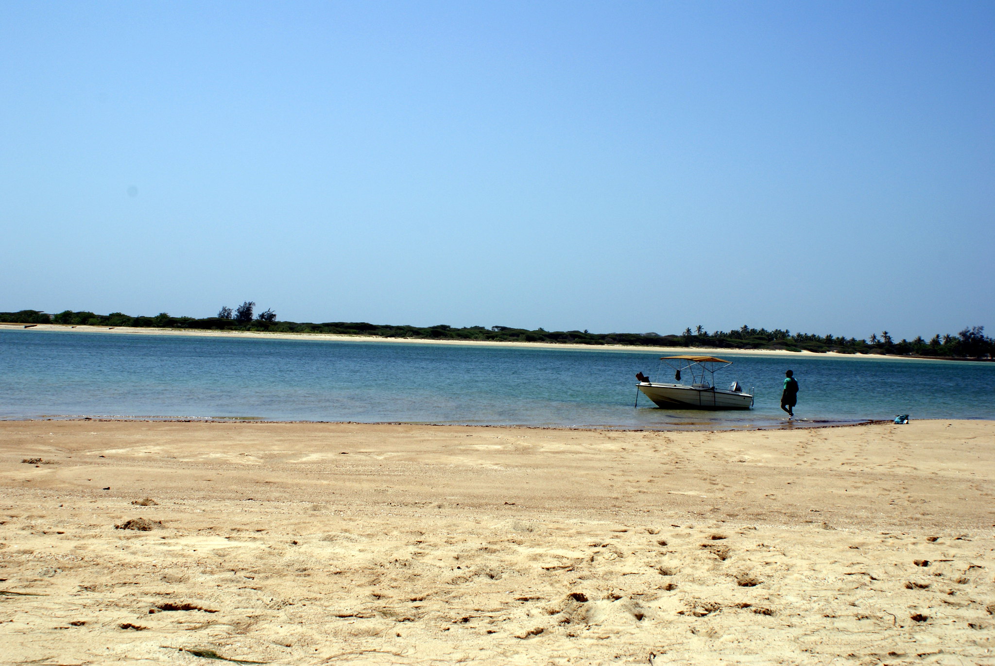 Manda Island Day Trip