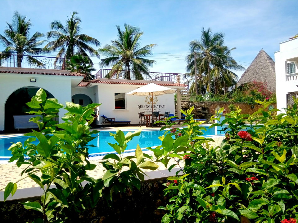 A beach house with a swimming pool. Best for vacation in Diani Mombasa Kenya. Photo by Derricks Nature Book.