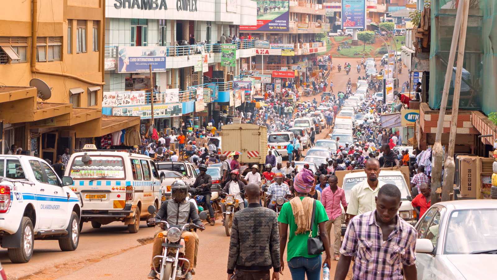 kampala_street.jpg