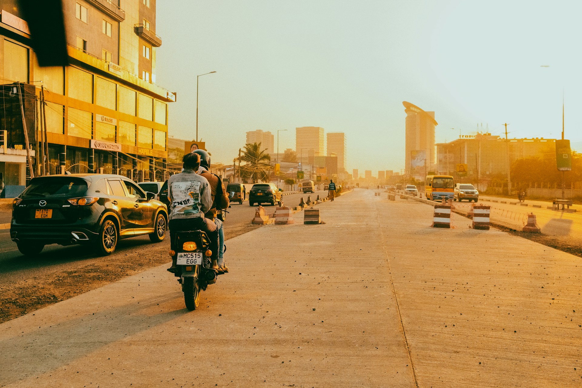 Traffic along Bagamoyo Road in Dar es Salaam, Tanzania. Photo by Omar.