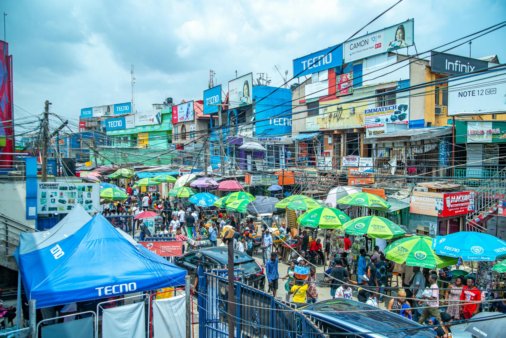 Crowded city street in Lagos, Nigeria. Photo by David Iloba.